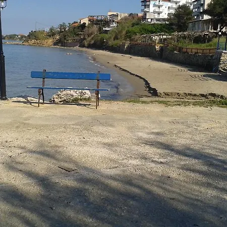 Billy's Amoudi